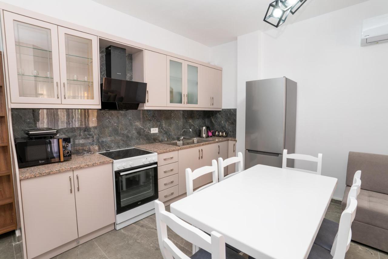 Saranda Apartment Apartment